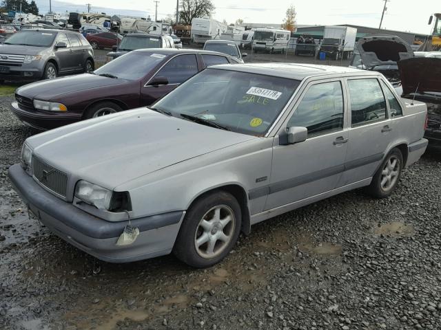 YV1LS5515S2199747 - 1995 VOLVO 850 BASE GRAY photo 2