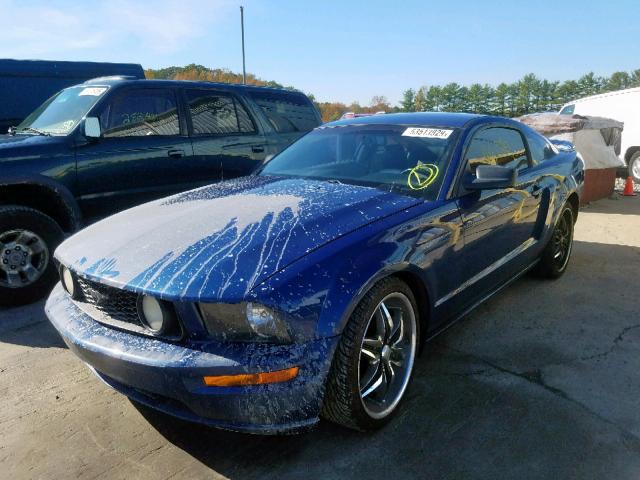1ZVFT82H675229845 - 2007 FORD MUSTANG GT BLUE photo 2