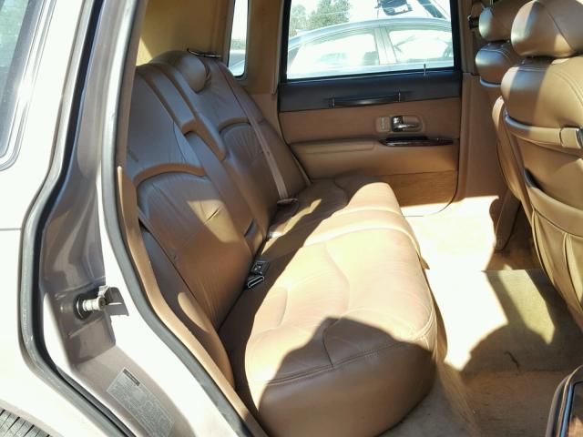 1LNLM82W8SY741577 - 1995 LINCOLN TOWN CAR S TAN photo 6