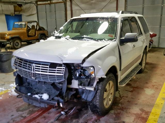 5LMFU28568LJ17658 - 2008 LINCOLN NAVIGATOR 白色 照片 2