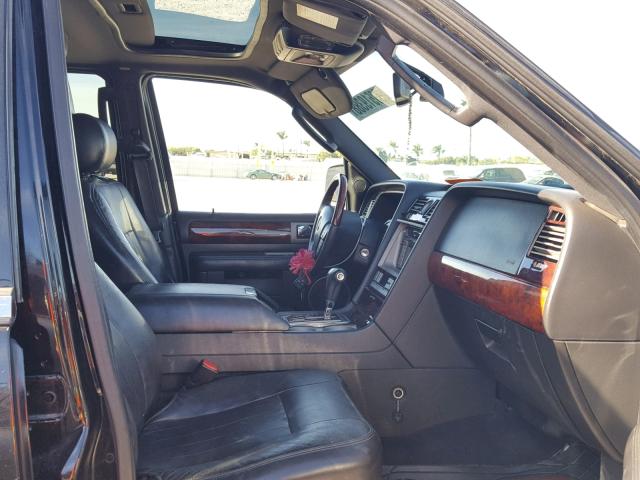 5LMFU27536LJ22136 - 2006 LINCOLN NAVIGATOR BLACK photo 5