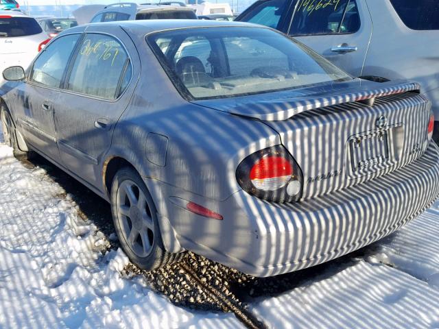 JN1CA31A11T112991 - 2001 NISSAN MAXIMA GXE SILVER photo 3