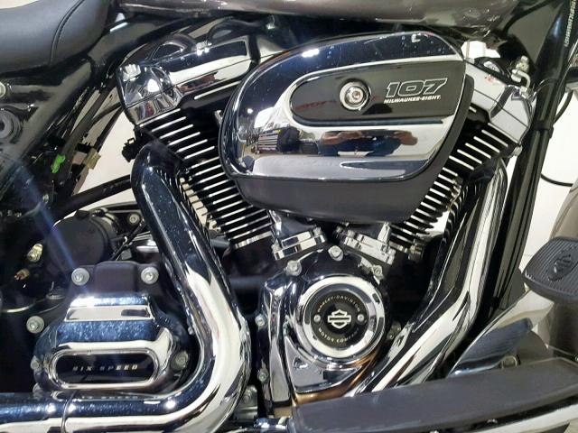 1HD1FBC16HB655457 - 2017 HARLEY-DAVIDSON FLHR ROAD SILVER photo 12