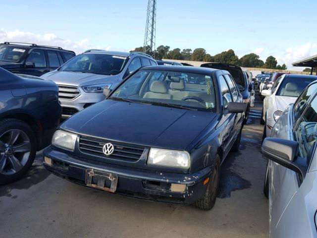 3VWRA81H2WM266078 - 1998 VOLKSWAGEN JETTA GL GREEN photo 2