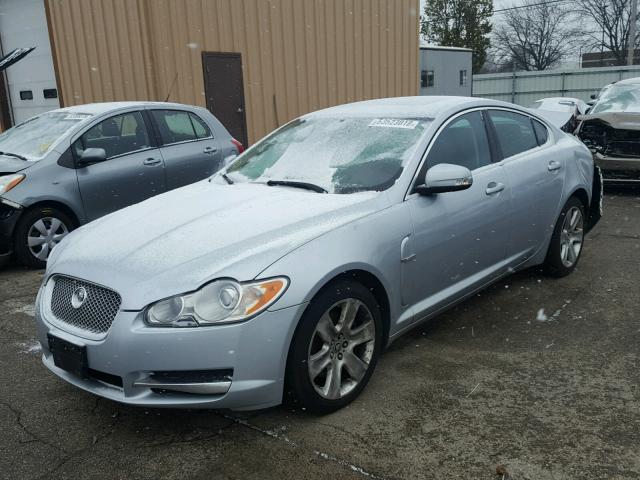 SAJWA05B29HR09780 - 2009 JAGUAR XF LUXURY SILVER photo 2