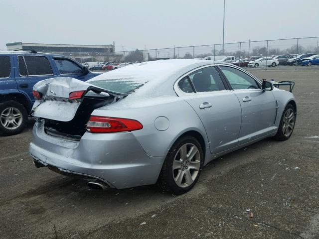 SAJWA05B29HR09780 - 2009 JAGUAR XF LUXURY SILVER photo 4