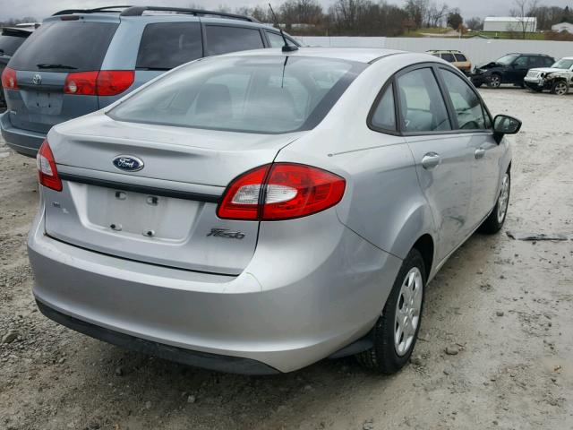 3FADP4BJ5CM215651 - 2012 FORD FIESTA SE SILVER photo 4