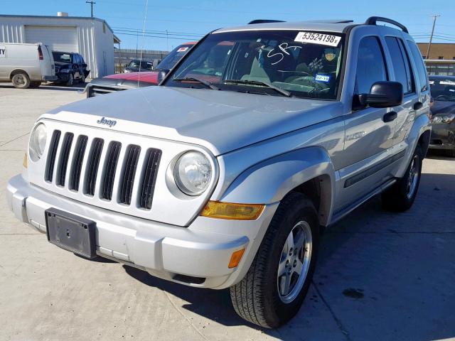 1J4GK38K75W640429 - 2005 JEEP LIBERTY RE SILVER photo 2