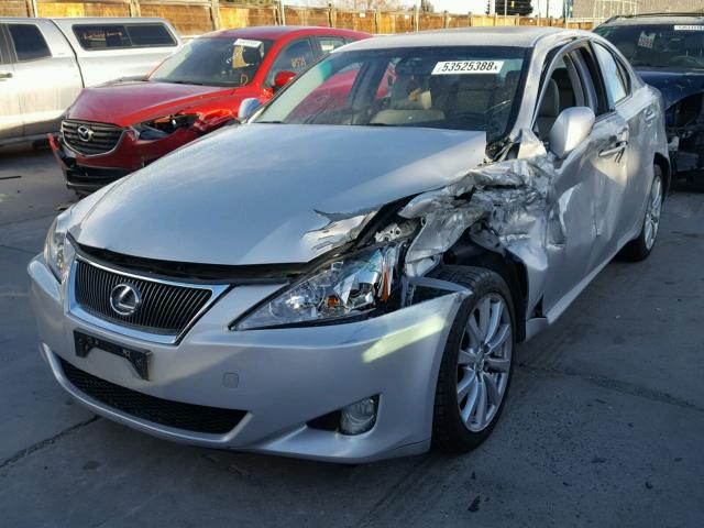 JTHCK262472019384 - 2007 LEXUS IS 250 SILVER photo 2