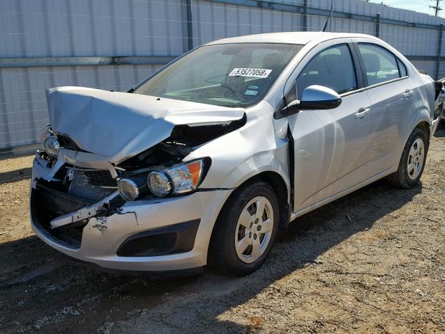 1G1JA5SHXE4194112 - 2014 CHEVROLET SONIC LS ვერცხლისფერი ფოტო 2