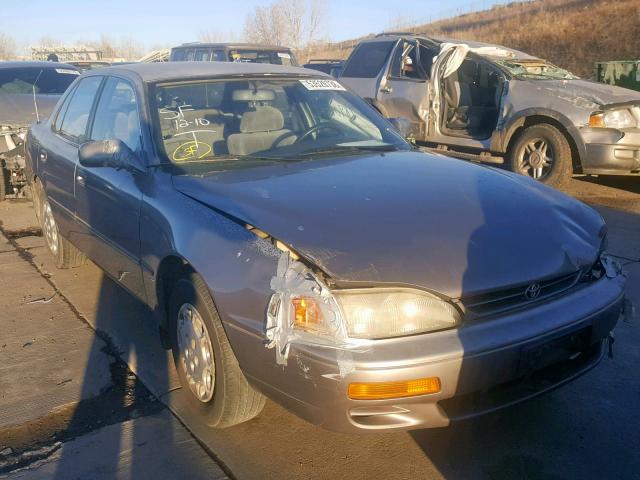 JT2BG12K0T0363811 - 1996 TOYOTA CAMRY DX GRAY photo 1