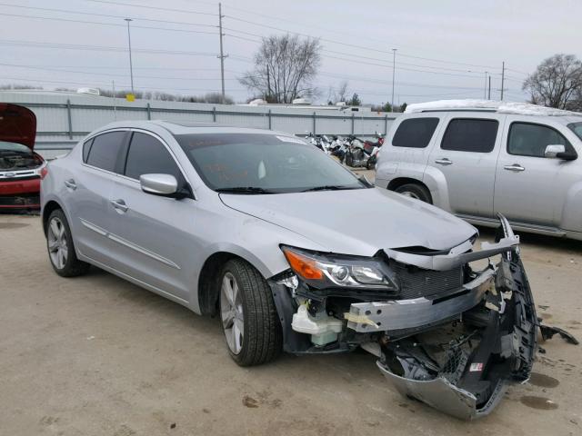 19VDE1F52DE004584 - 2013 ACURA ILX 20 PRE SILVER photo 1