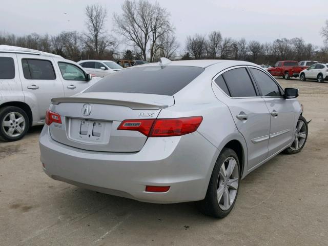 19VDE1F52DE004584 - 2013 ACURA ILX 20 PRE SILVER photo 4