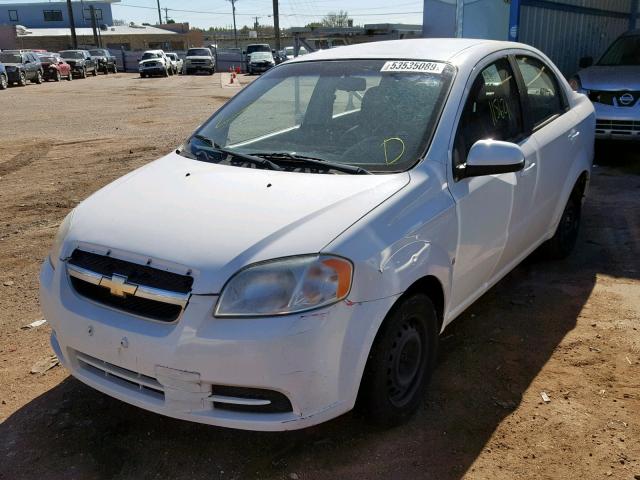 KL1TD56E89B666954 - 2009 CHEVROLET AVEO LS WHITE photo 2