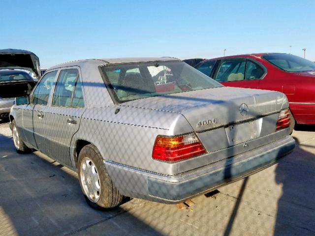 WDBEA34E0PB951015 - 1993 MERCEDES-BENZ 400 E SILVER photo 3