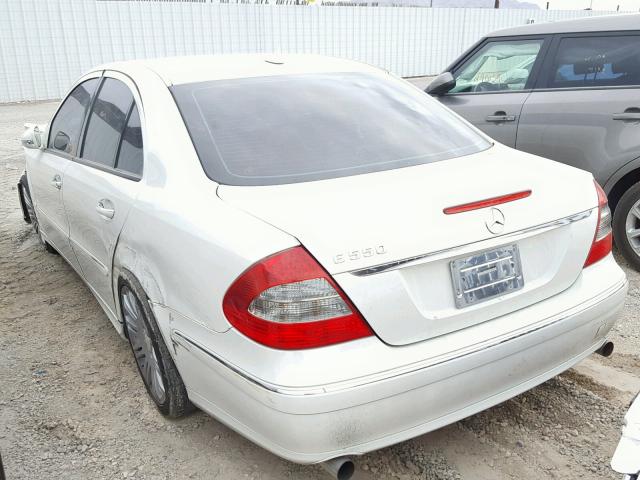 WDBUF72X68B223080 - 2008 MERCEDES-BENZ E 550 WHITE photo 3