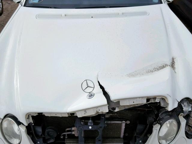 WDBUF72X68B223080 - 2008 MERCEDES-BENZ E 550 WHITE photo 7