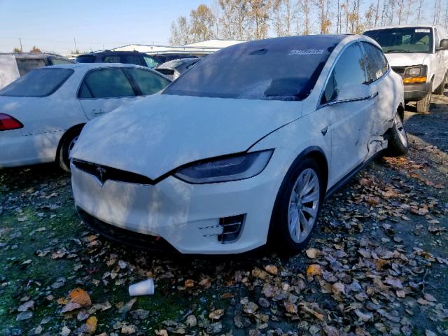 5YJXCBE23HF035785 - 2017 TESLA MODEL X WHITE photo 2