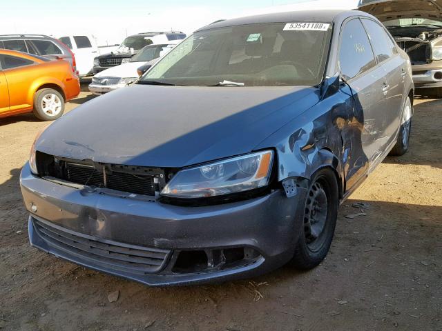 3VW2K7AJ7EM297711 - 2014 VOLKSWAGEN JETTA BASE Մոխրագույն լուսանկար 2