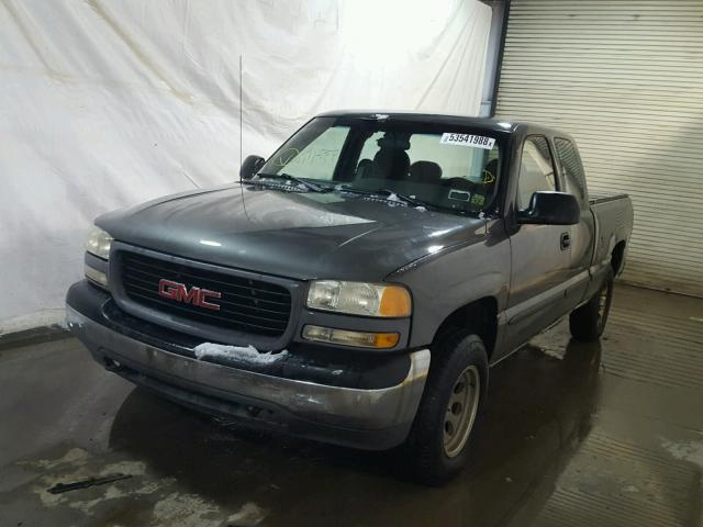 2GTEK19V5Y1264982 - 2000 GMC NEW SIERRA GRAY photo 2