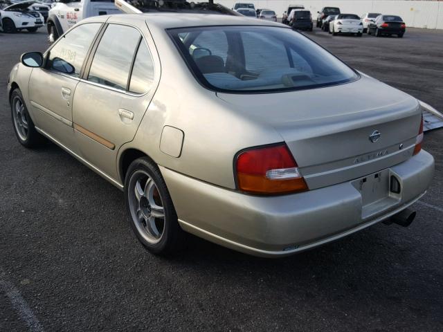 1N4DL01D9XC160404 - 1999 NISSAN ALTIMA XE CREAM photo 3