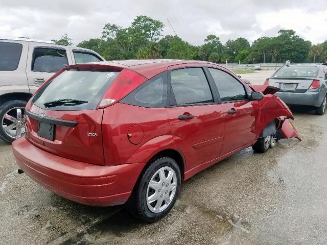 3FAFP37N35R145586 - 2005 FORD FOCUS ZX5 RED photo 4