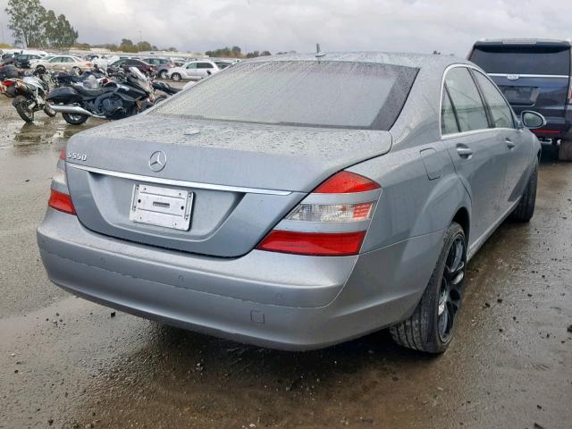 WDDNG71X77A046490 - 2007 MERCEDES-BENZ S 550 GRAY photo 4