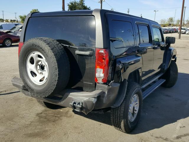 5GTDN136468158725 - 2006 HUMMER H3 BLACK photo 4