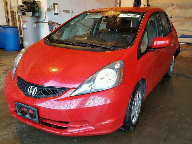 JHMGE8H35DC068472 - 2013 HONDA FIT RED photo 2