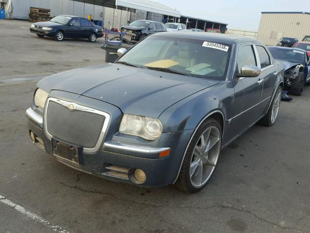 2C3KA63H56H209950 - 2006 CHRYSLER 300C BLUE photo 2