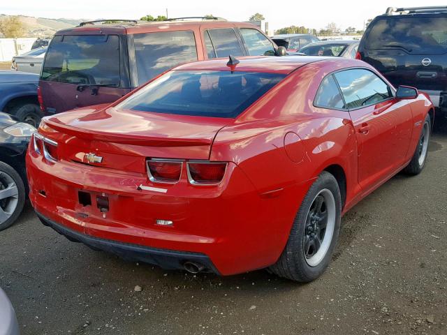 2G1FA1E31D9222678 - 2013 CHEVROLET CAMARO LS RED photo 4