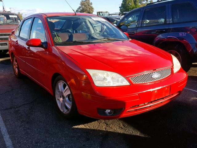 1FAFP38Z55W284925 - 2005 FORD FOCUS ZX4 RED photo 1