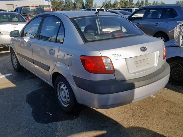 KNADE123266134804 - 2006 KIA RIO SILVER photo 3