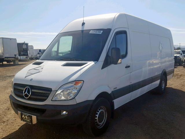 WD3PE8CC7D5769635 - 2013 MERCEDES-BENZ SPRINTER 2 WHITE photo 2