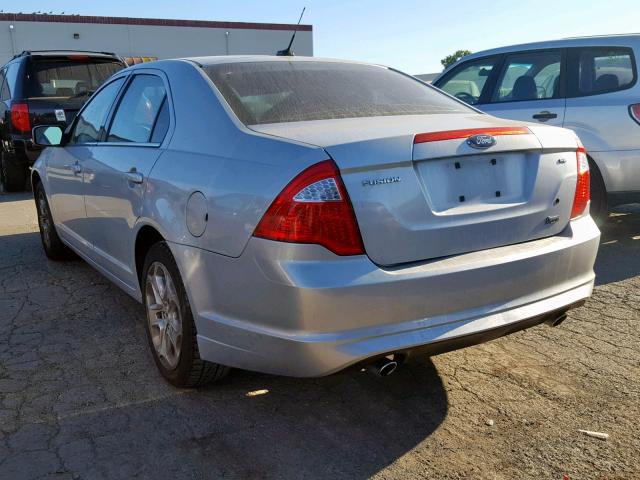 3FAHP0HG5AR218443 - 2010 FORD FUSION SE GRAY photo 3