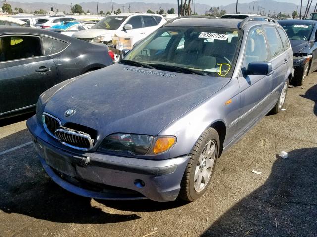 WBAAX13454PJ00903 - 2004 BMW 325 IT SUL BLUE photo 2