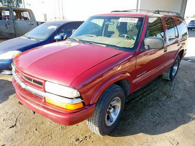 1GNCS13W32K151331 - 2002 CHEVROLET BLAZER RED photo 2