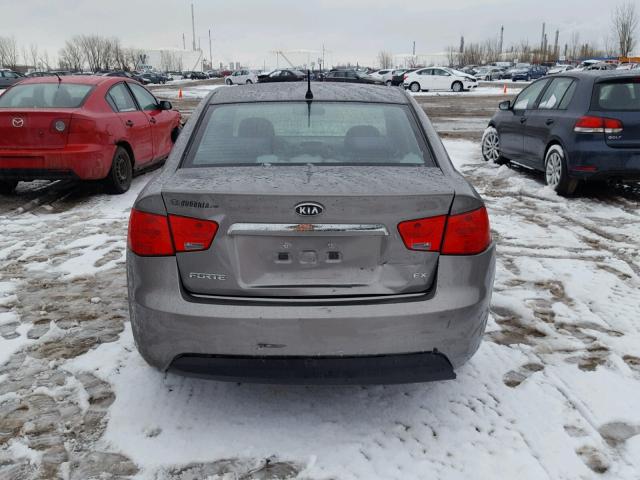 KNAFU4A29A5225055 - 2010 KIA FORTE EX GRAY photo 9