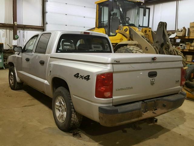 1D7HW28N56S717672 - 2006 DODGE DAKOTA QUA SILVER photo 3