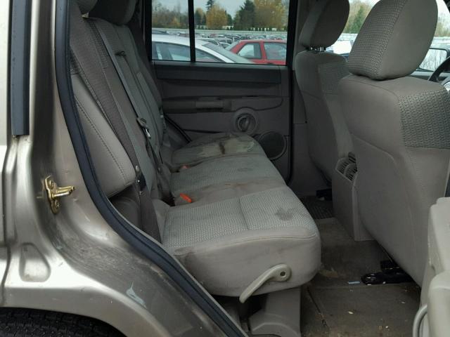 1J8HG48K66C263363 - 2006 JEEP COMMANDER BEIGE photo 6