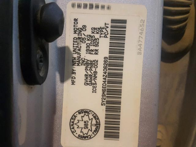 5Y2SM6E04AZ406269 - 2010 PONTIAC VIBE SILVER photo 10