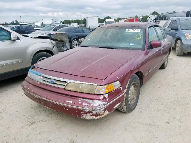 2FALP74W9TX200984 - 1996 FORD CROWN VICT RED photo 2