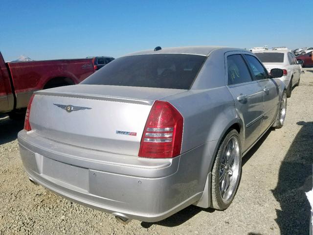 2C3LA73W46H118760 - 2006 CHRYSLER 300C SRT-8 WHITE photo 4