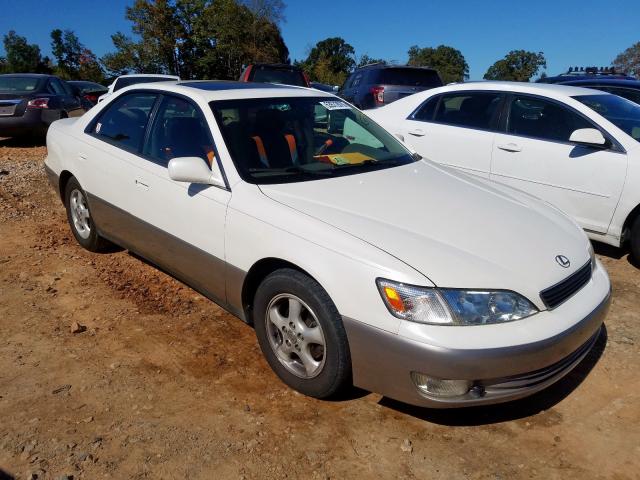 JT8BF28G4W5027619 - 1998 LEXUS ES 300 WHITE photo 1