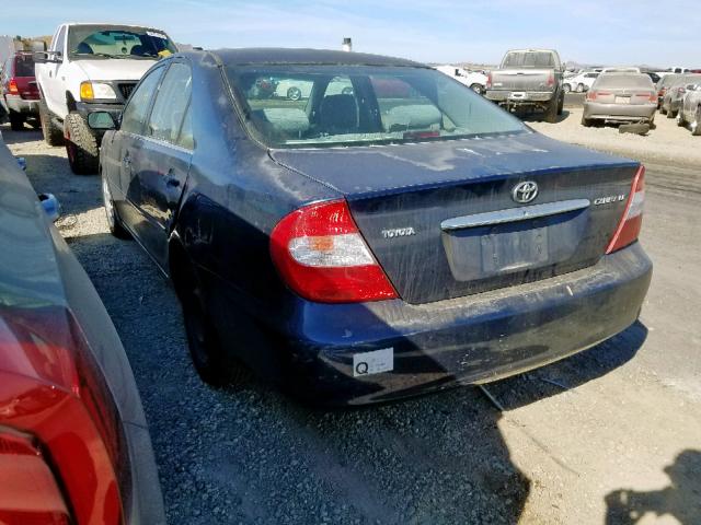 JTDBE32K320048296 - 2002 TOYOTA CAMRY LE BLUE photo 3