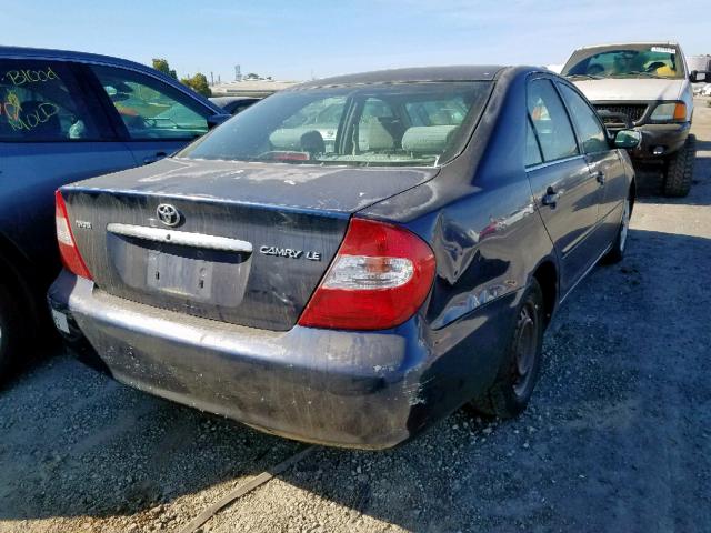 JTDBE32K320048296 - 2002 TOYOTA CAMRY LE BLUE photo 4