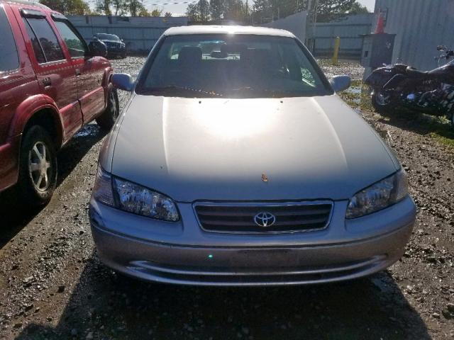 JT2BG22KXY0465601 - 2000 TOYOTA CAMRY CE SILVER photo 9