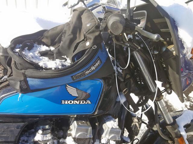 JH2RC200XEM002145 - 1984 HONDA CB700 SC BLUE photo 5