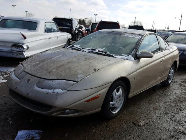 1G8ZY127X1Z345866 - 2001 SATURN SC2 GOLD photo 2