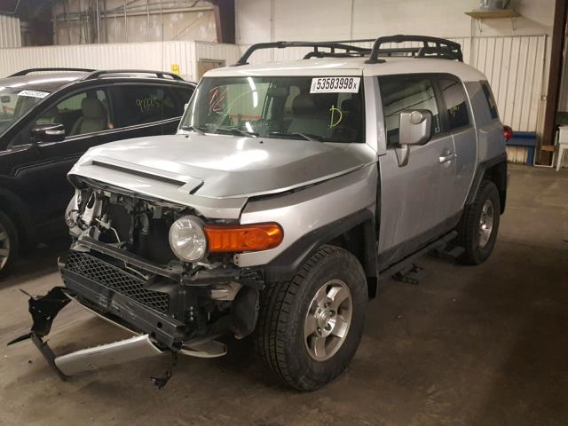 JTEBU11F98K055273 - 2008 TOYOTA FJ CRUISER SILVER photo 2